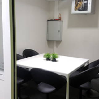 Open Space  6 postes Coworking Rue des Pins Grenoble 38100 - photo 2